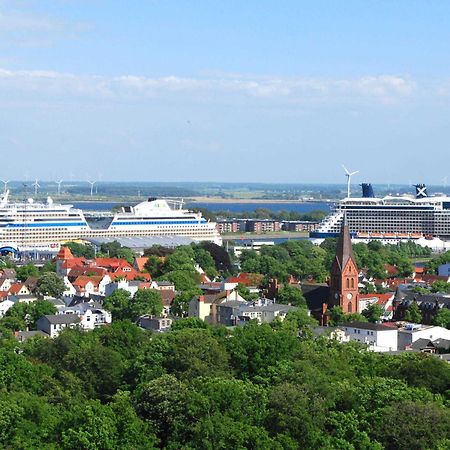 Ferienwohnung Warnemuende Am Kurpark Rostock Zewnętrze zdjęcie