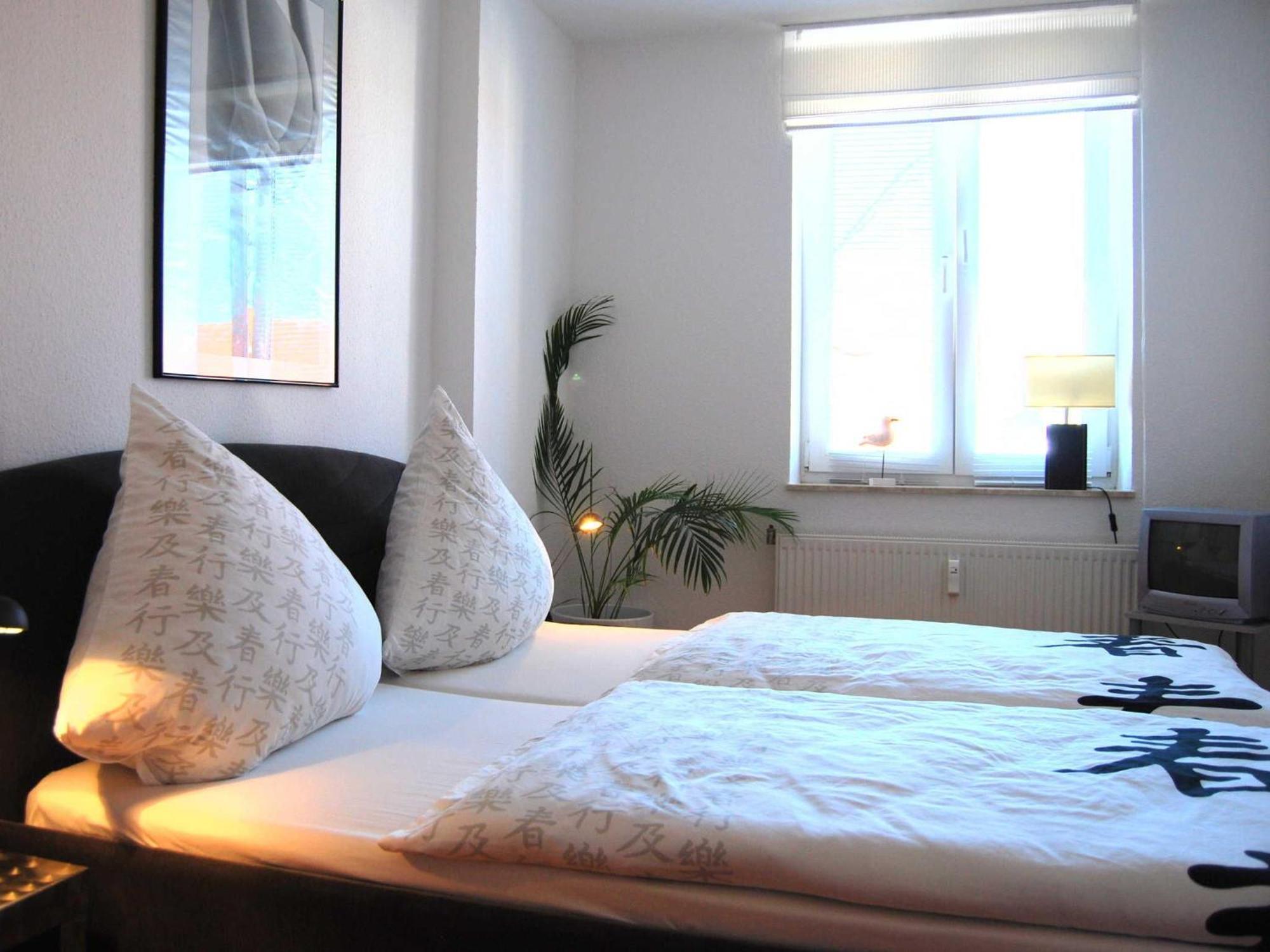 Ferienwohnung Warnemuende Am Kurpark Rostock Zewnętrze zdjęcie