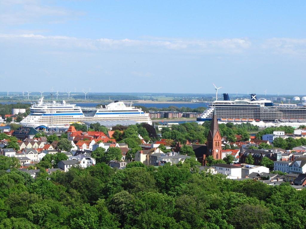 Ferienwohnung Warnemuende Am Kurpark Rostock Zewnętrze zdjęcie